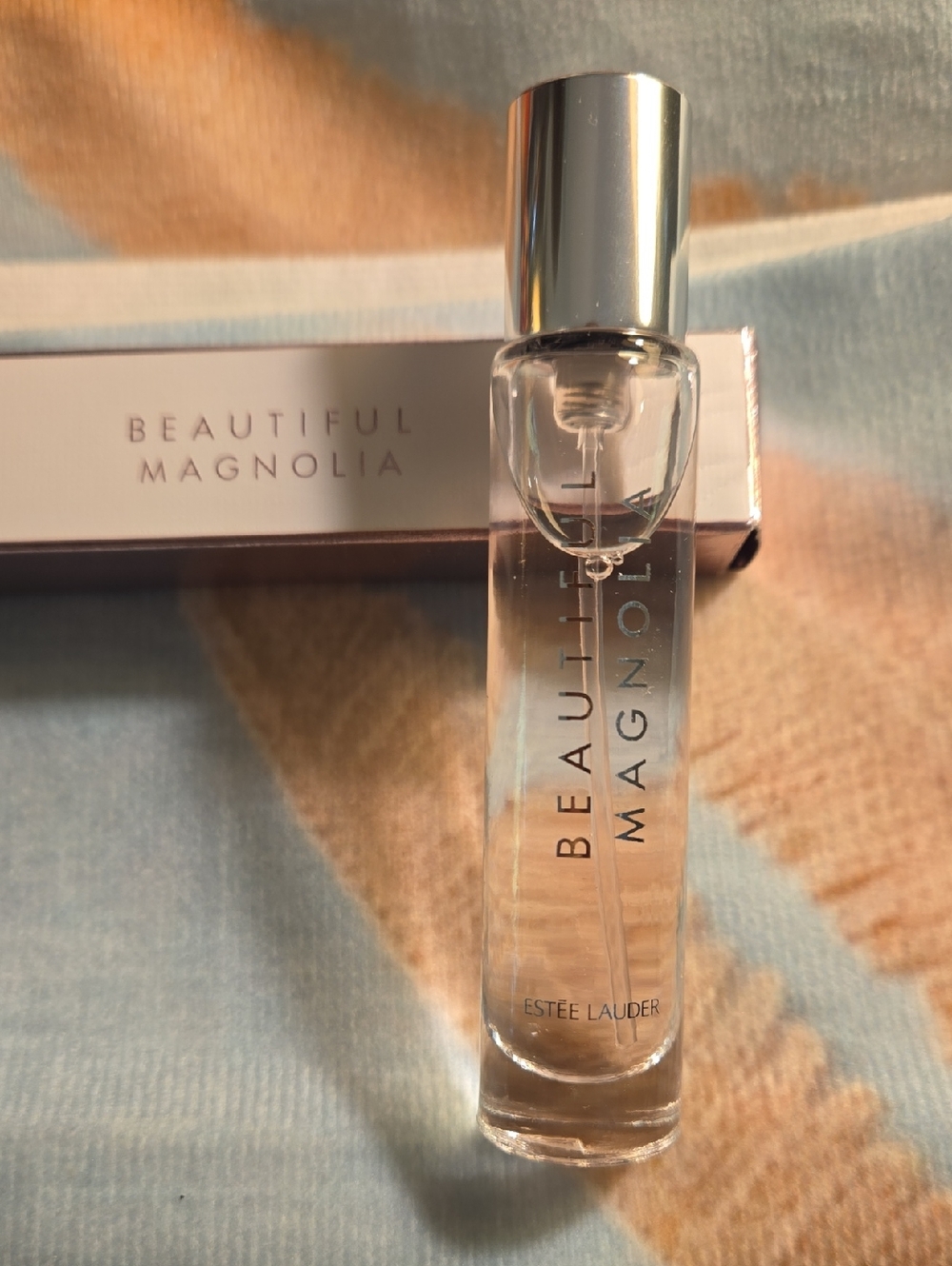 Estee Lauder Beautiful Magnolia Clear Bottle with Silver Cap